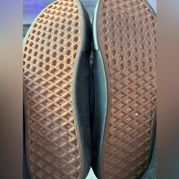 VANS Sk8  “Leave the World better than you found it “ suede high tops. Men 6.5 - Picture 7 of 9